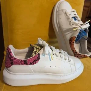 Alexander McQueen White Sneakers with Multicolor Accents WMNS) Alexander McQueen Oversized Sneaker  main image 2